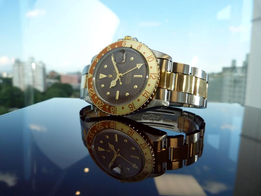 Which luxury watch brand is best for beginners?