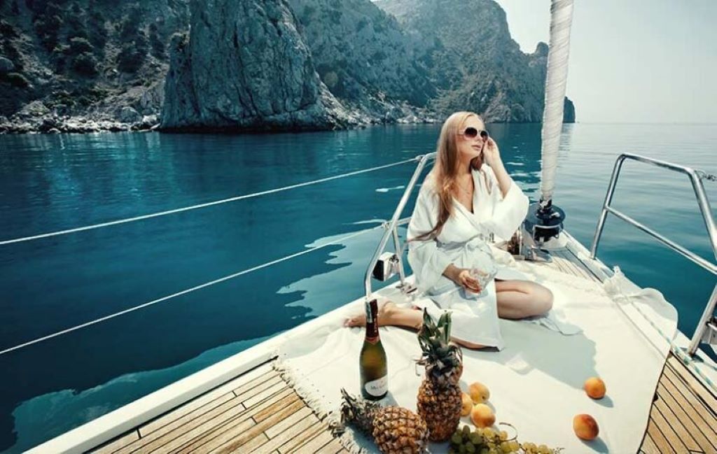 Travel like a celebrity: Five stars share their best tips