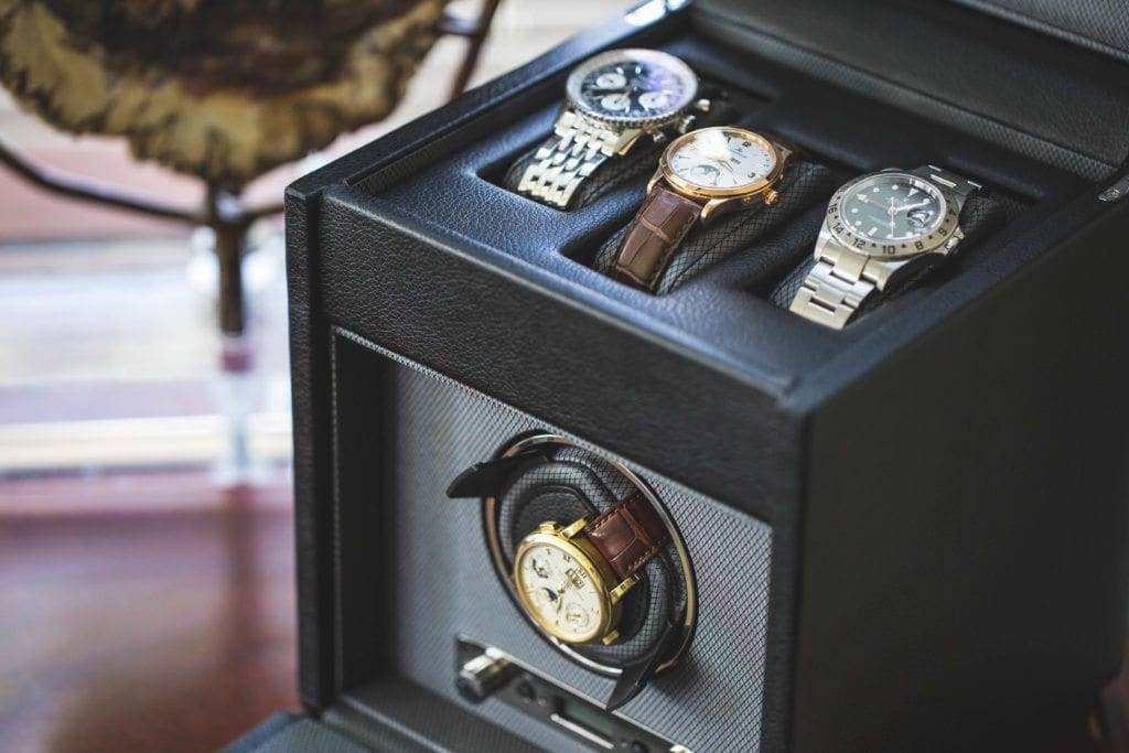 How to Correctly Use a Watch Winder for Your Collection