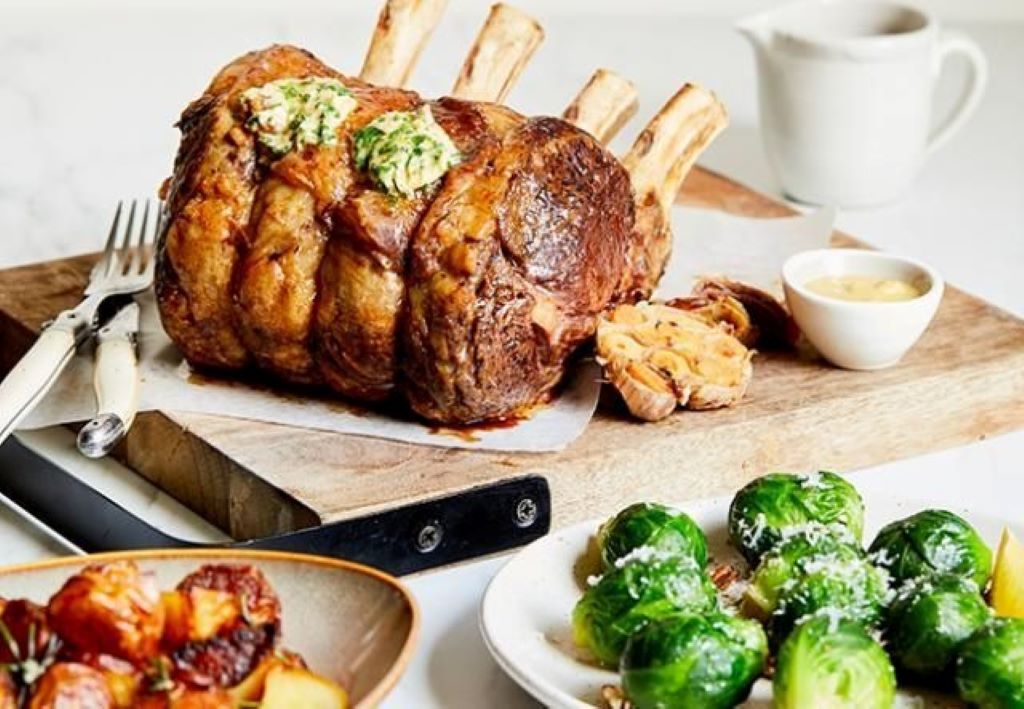 Elegant home-cooked gourmet meal on a budget, showcasing luxury dining at home with fine presentation