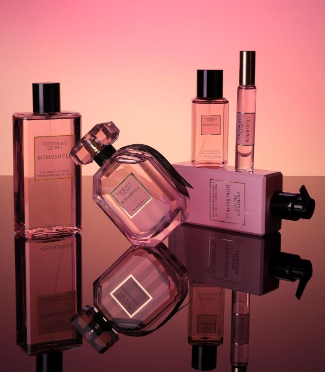 Victoria's Secret Bombshell body mist for everyday wear and refreshing fragrance
